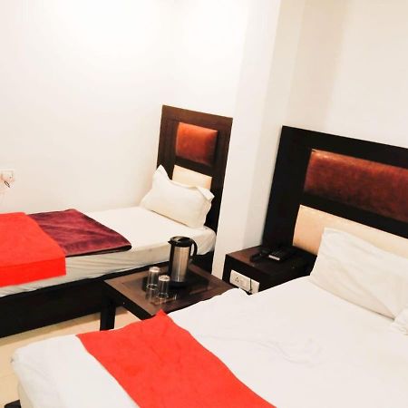 Hotel Revels By A1Rooms Ню Делхи Екстериор снимка