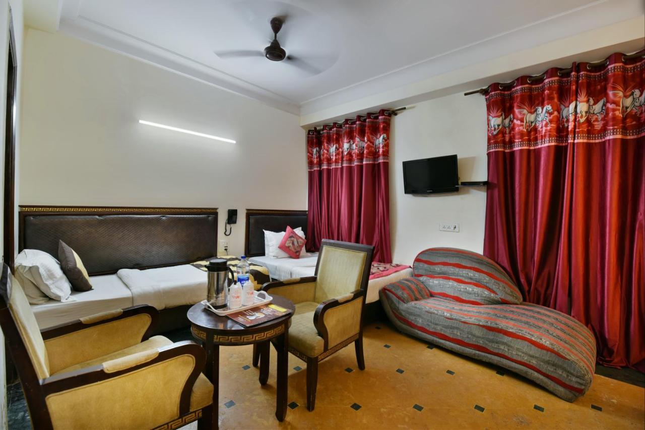 Hotel Revels By A1Rooms Ню Делхи Екстериор снимка