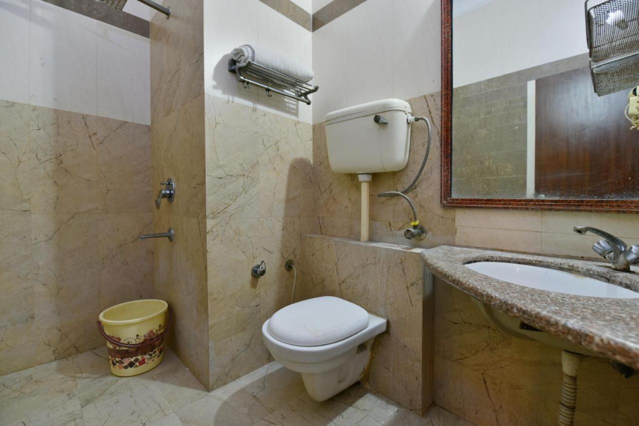 Hotel Revels By A1Rooms Ню Делхи Екстериор снимка