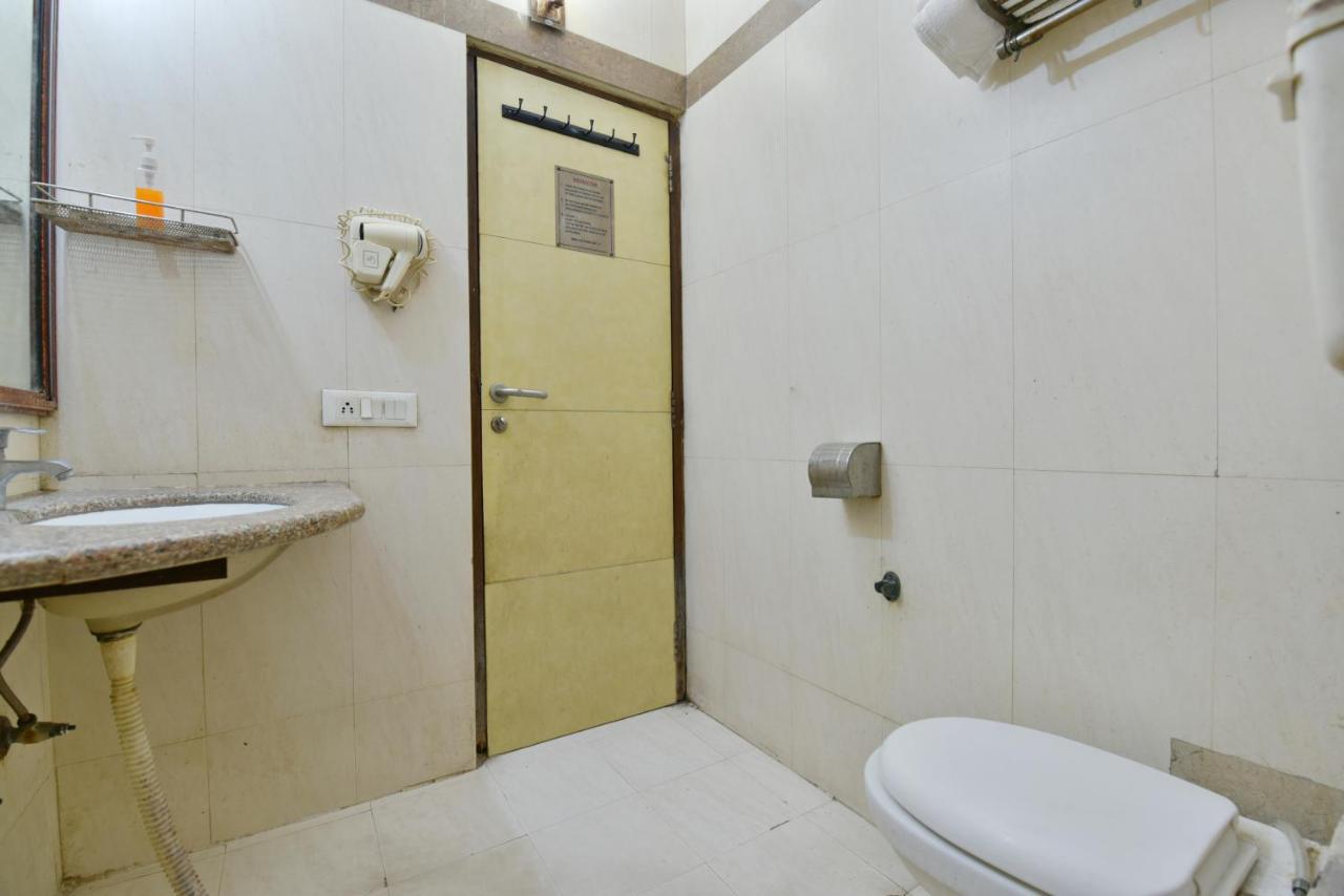 Hotel Revels By A1Rooms Ню Делхи Екстериор снимка