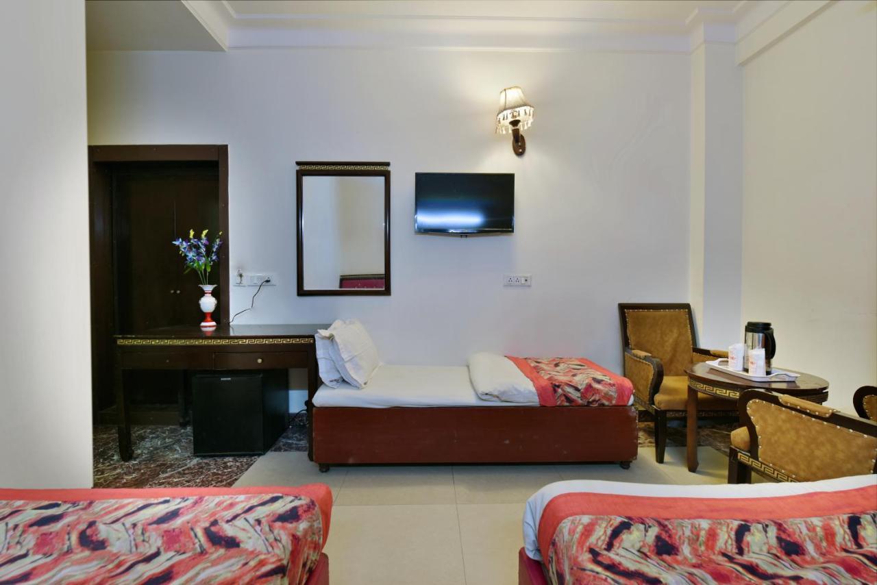 Hotel Revels By A1Rooms Ню Делхи Екстериор снимка