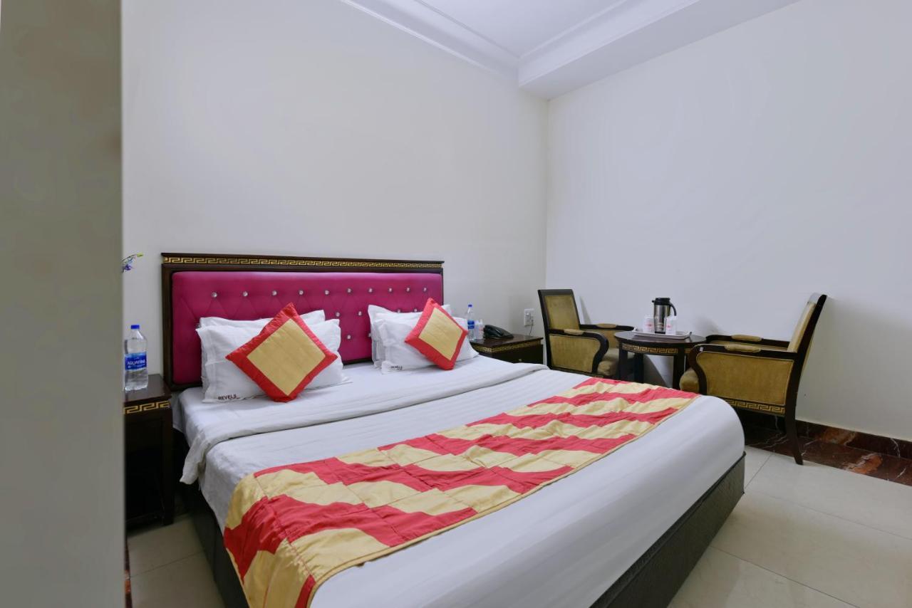 Hotel Revels By A1Rooms Ню Делхи Екстериор снимка