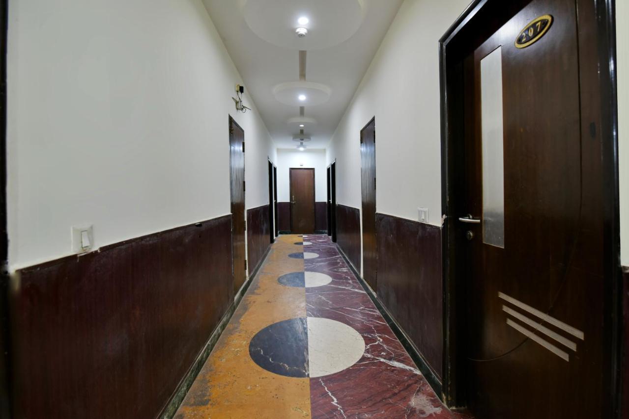 Hotel Revels By A1Rooms Ню Делхи Екстериор снимка