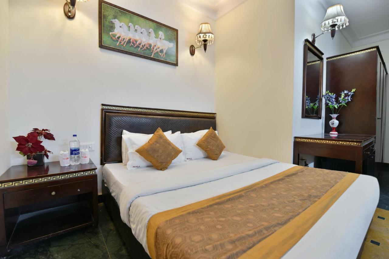 Hotel Revels By A1Rooms Ню Делхи Екстериор снимка
