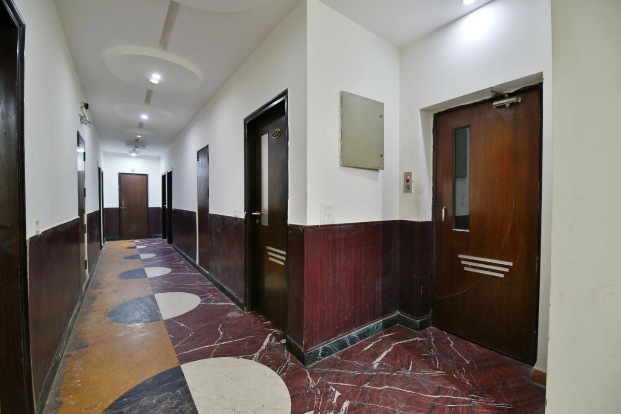 Hotel Revels By A1Rooms Ню Делхи Екстериор снимка