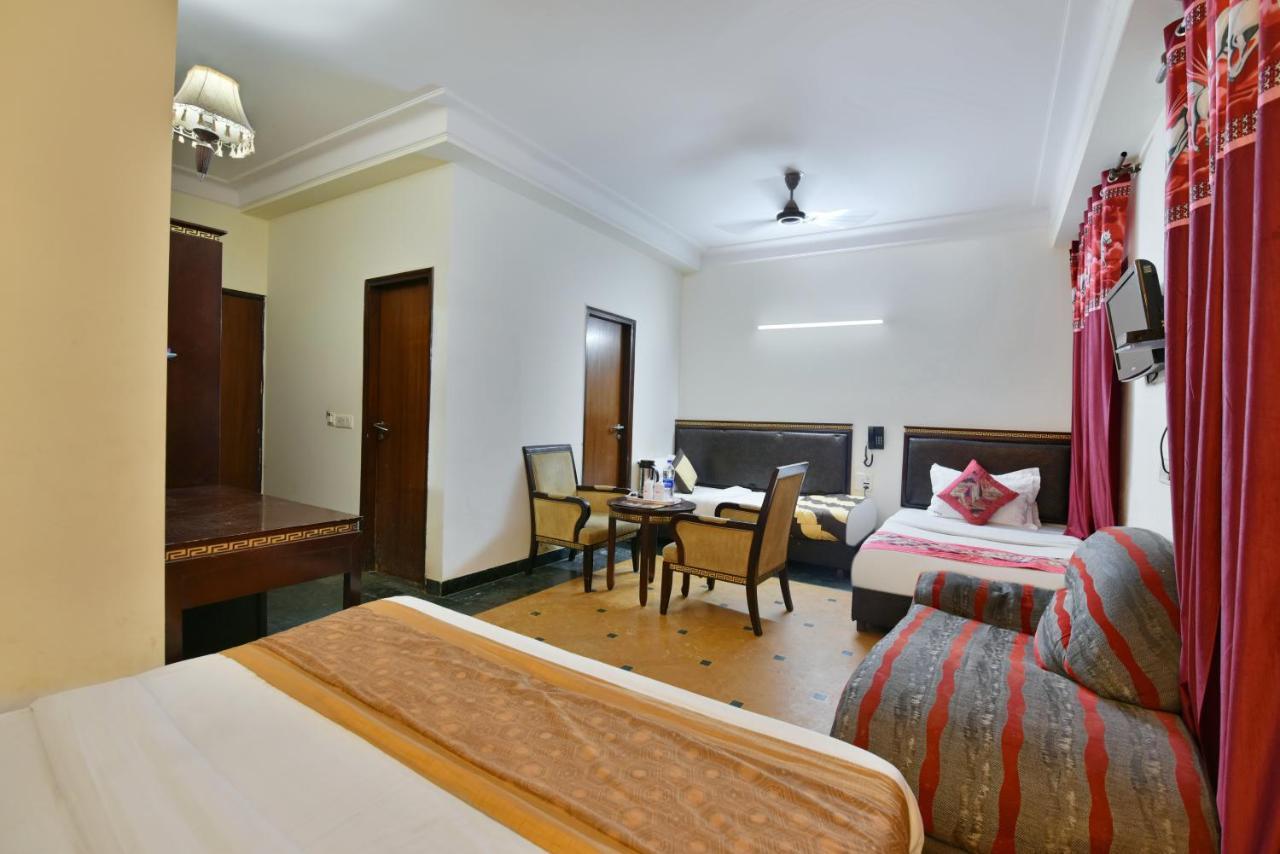 Hotel Revels By A1Rooms Ню Делхи Екстериор снимка