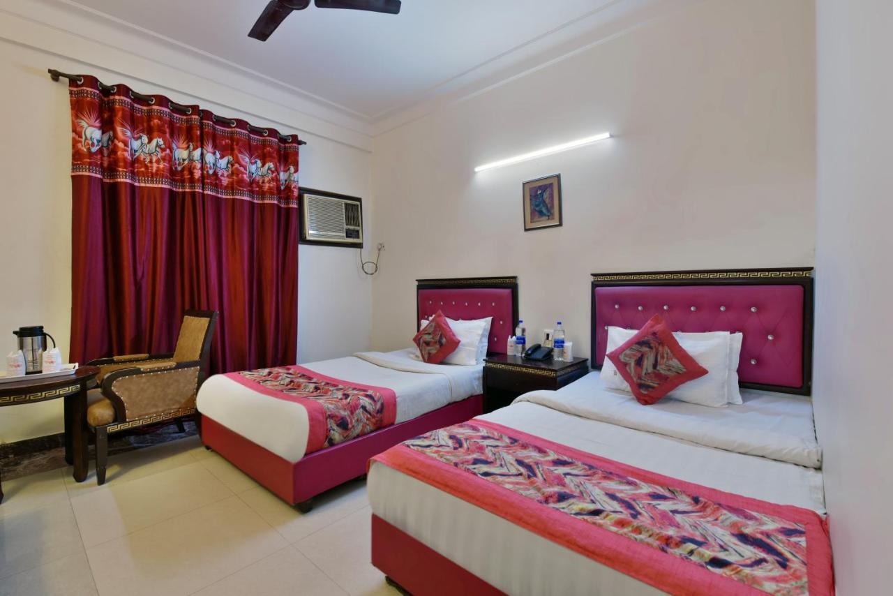 Hotel Revels By A1Rooms Ню Делхи Екстериор снимка