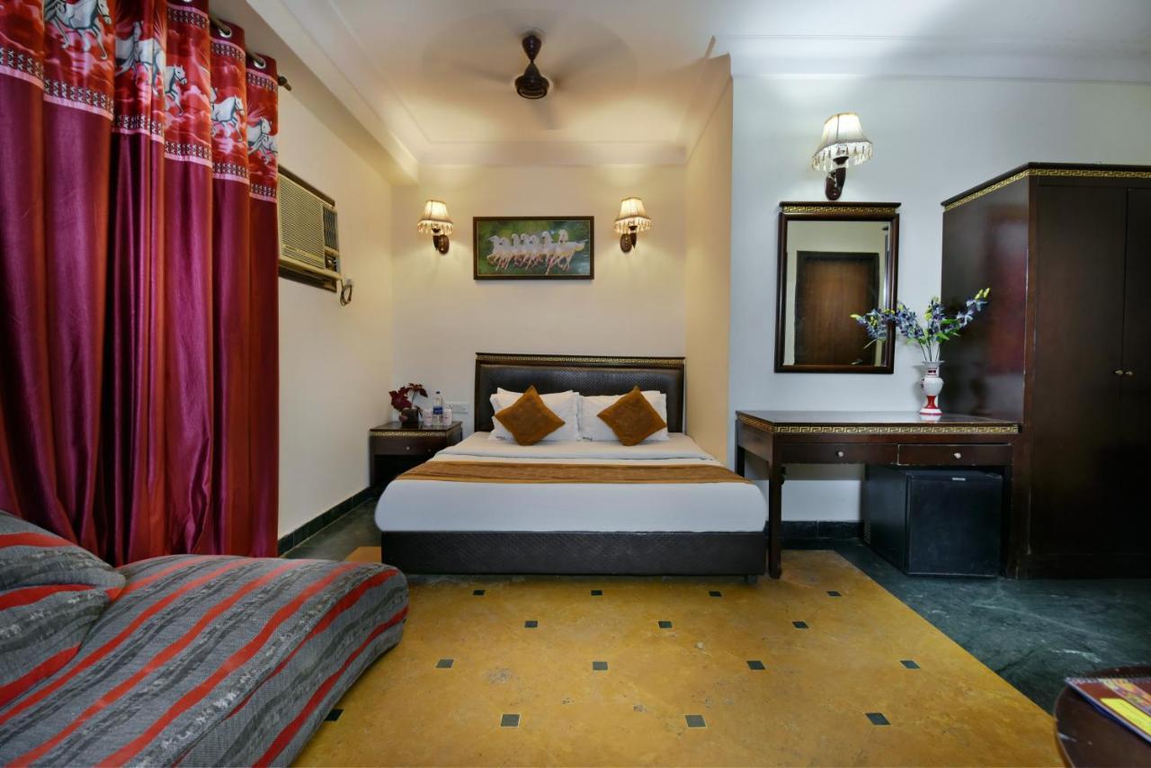 Hotel Revels By A1Rooms Ню Делхи Екстериор снимка