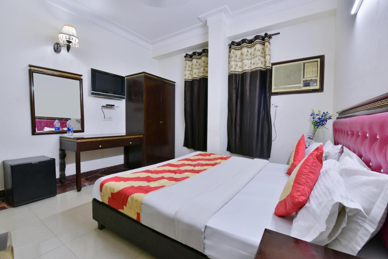 Hotel Revels By A1Rooms Ню Делхи Екстериор снимка