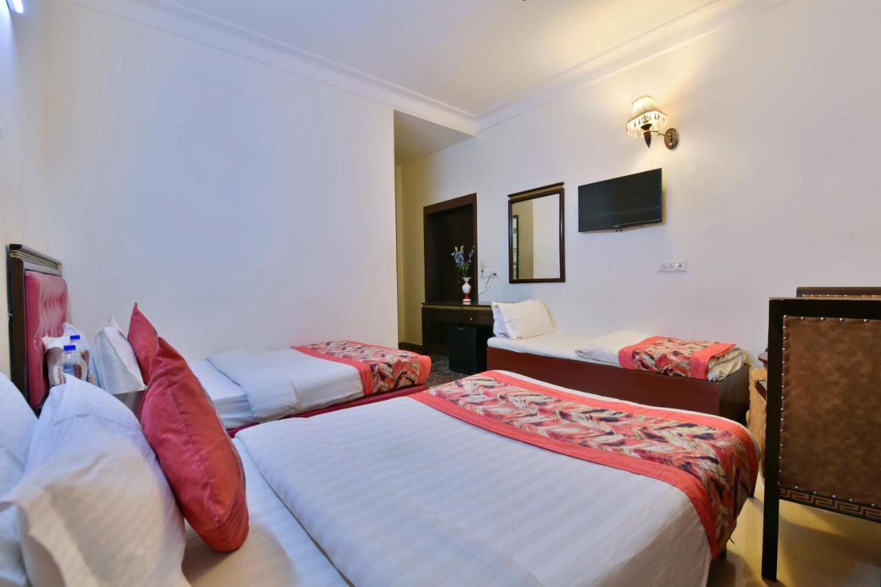 Hotel Revels By A1Rooms Ню Делхи Екстериор снимка