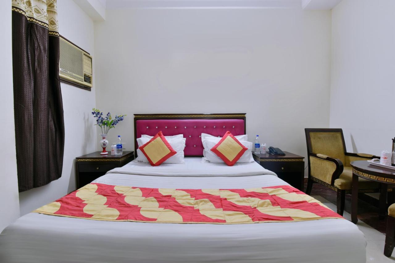 Hotel Revels By A1Rooms Ню Делхи Екстериор снимка