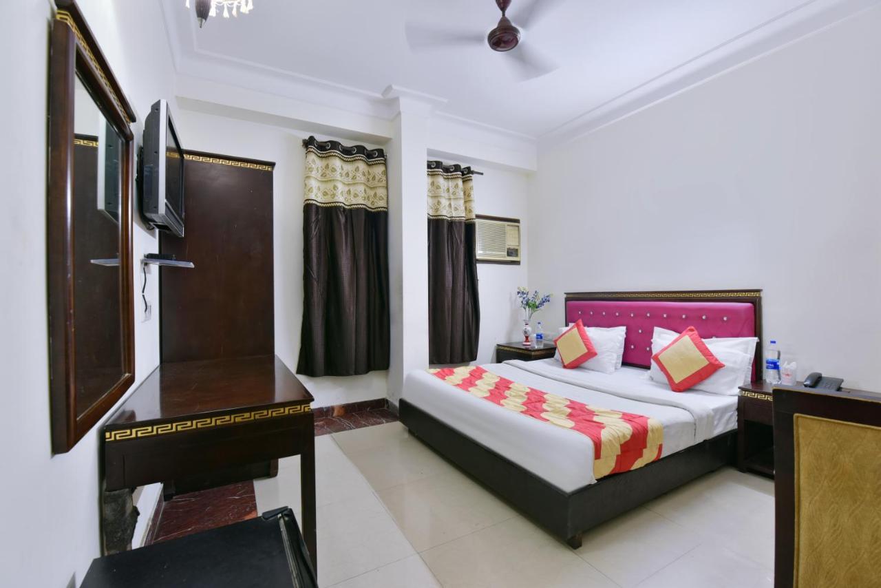 Hotel Revels By A1Rooms Ню Делхи Екстериор снимка
